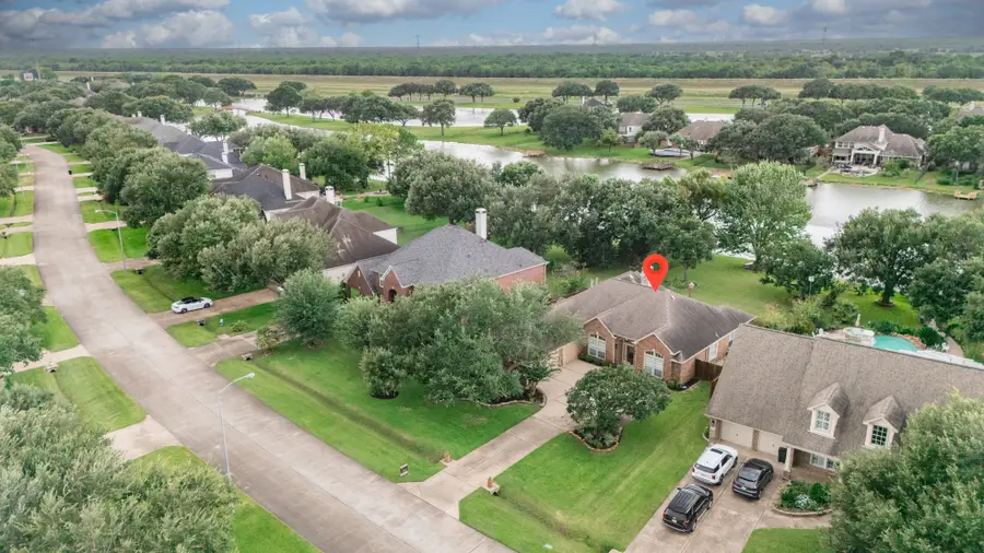 411 Bridge Crest Boulevard, Houston, TX 77082 - #2