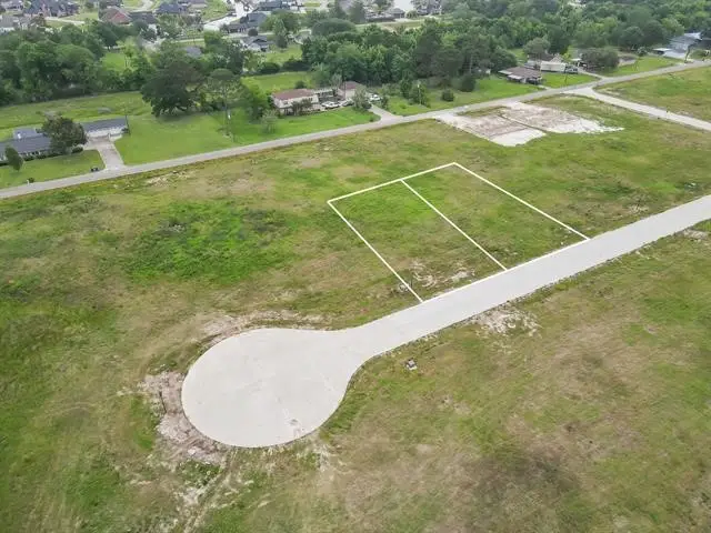 935 Harbor Way, Bridge City, TX 77611 - #2
