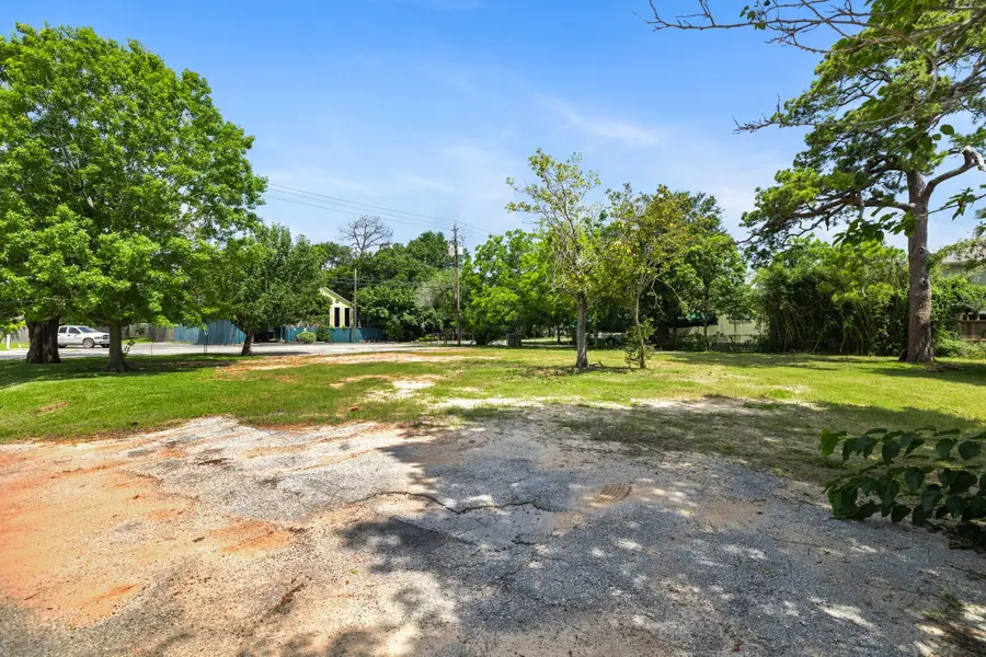 715 Clear Lake Road, Clear Lake Shores, TX 77565 - #3