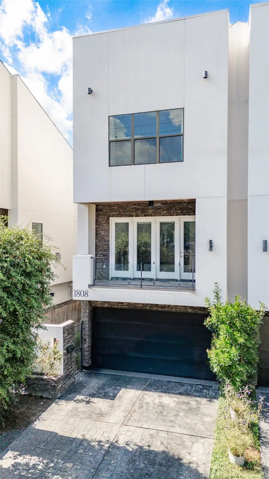 1808 Ridgewood Street, Houston, TX 77006 - Image #2