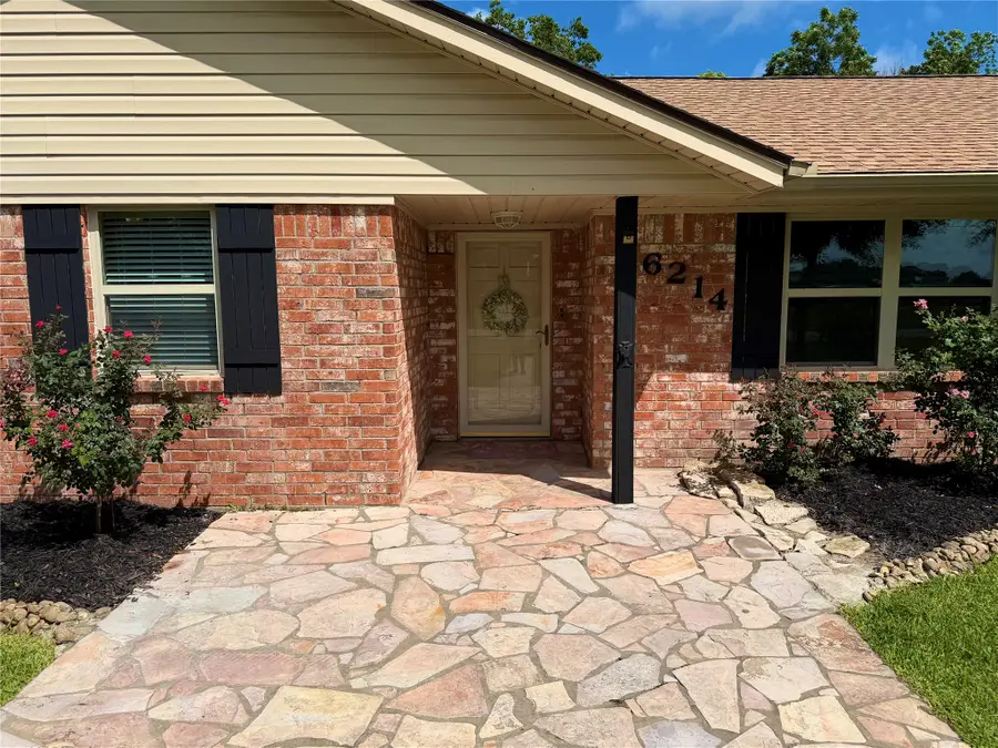 6214 1st Street, Danbury, TX 77534 - #2