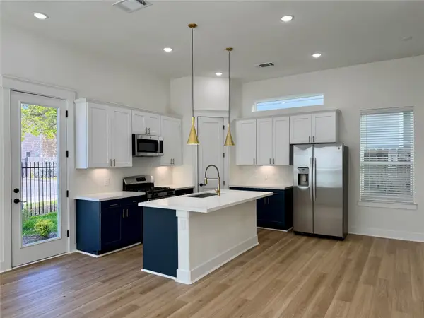 8904 Sunshine Laverne Lane, Houston, TX 77080