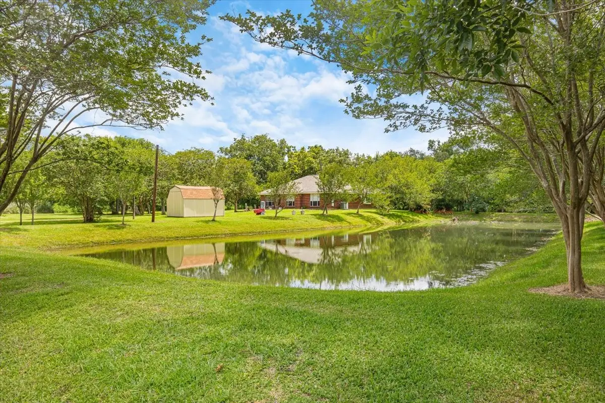 9615 Sandy Ln, Manvel, TX 77578 - Image #1