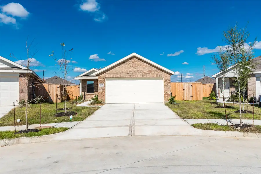 8835 Bar Harbor Drive, Baytown, TX 77521 - Image #2