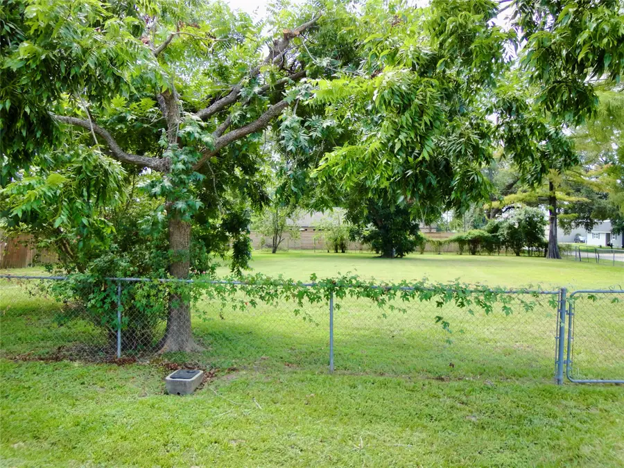 204 S Vernon Street, Tomball, TX 77375 - Image #3