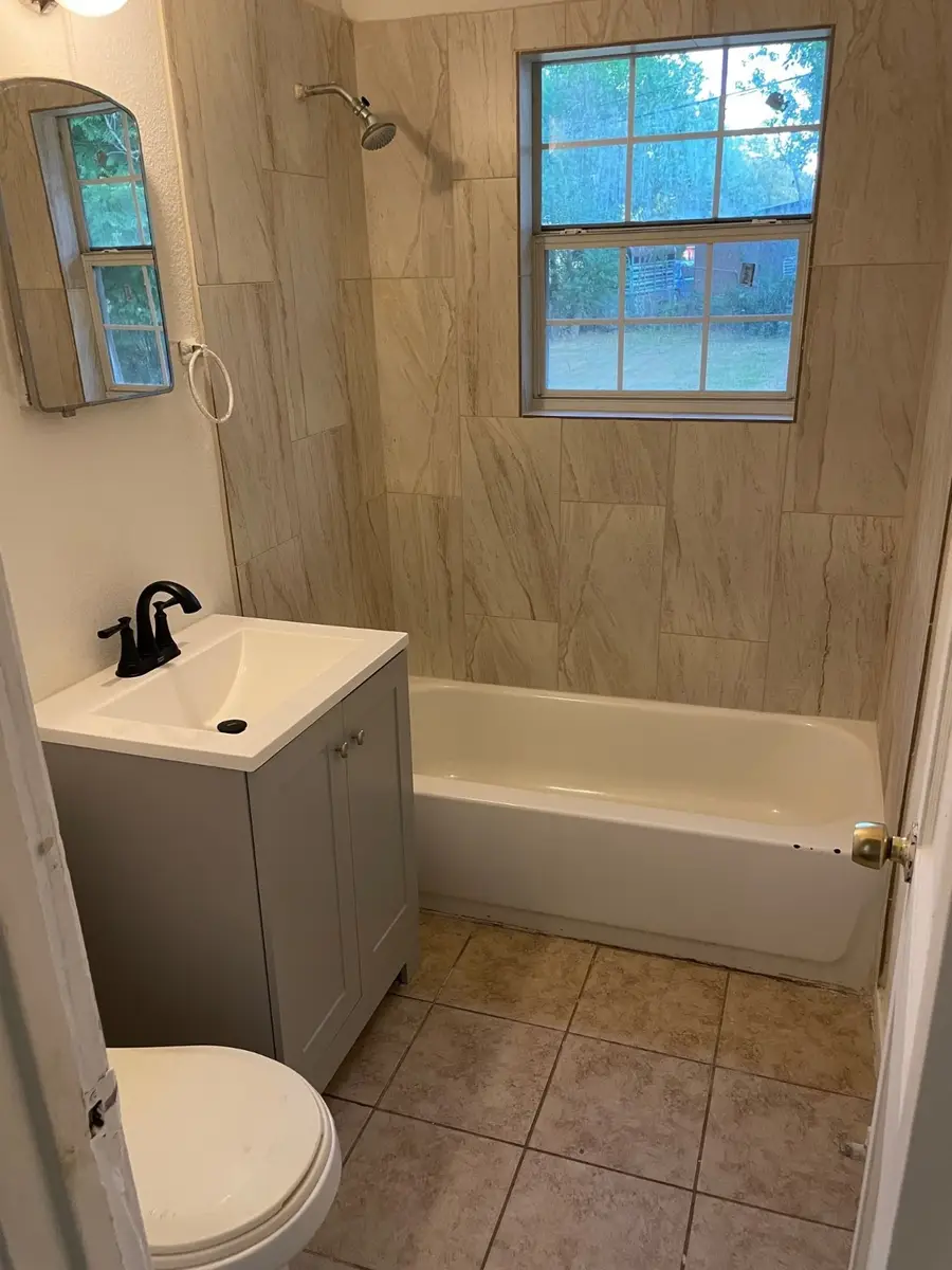 5225 Anzio Road, Houston, TX 77033 - Image #2