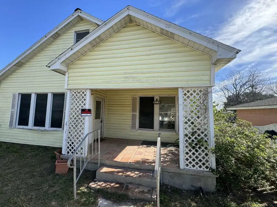 565 N Jefferson Street, Goliad, TX 77963 - Image #2