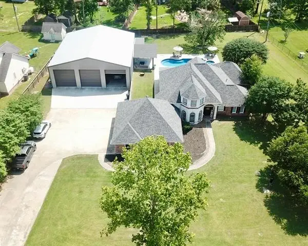 6201 Hazelwood Drive, Orange, TX 77632 - Image #2