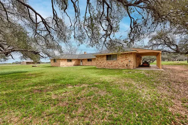 341 County Road 233, Hallettsville, TX 77964