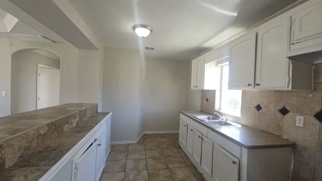 2301 Caplin Street, Houston, TX 77026 - Image #1