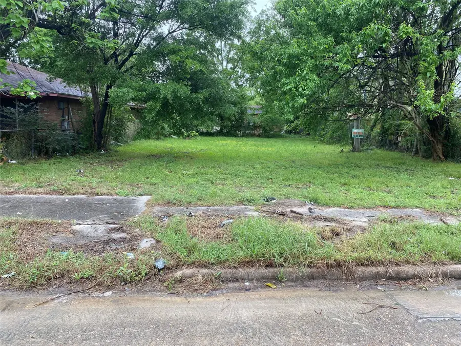 2310 Waco Street, Houston, TX 77020 - Image #2