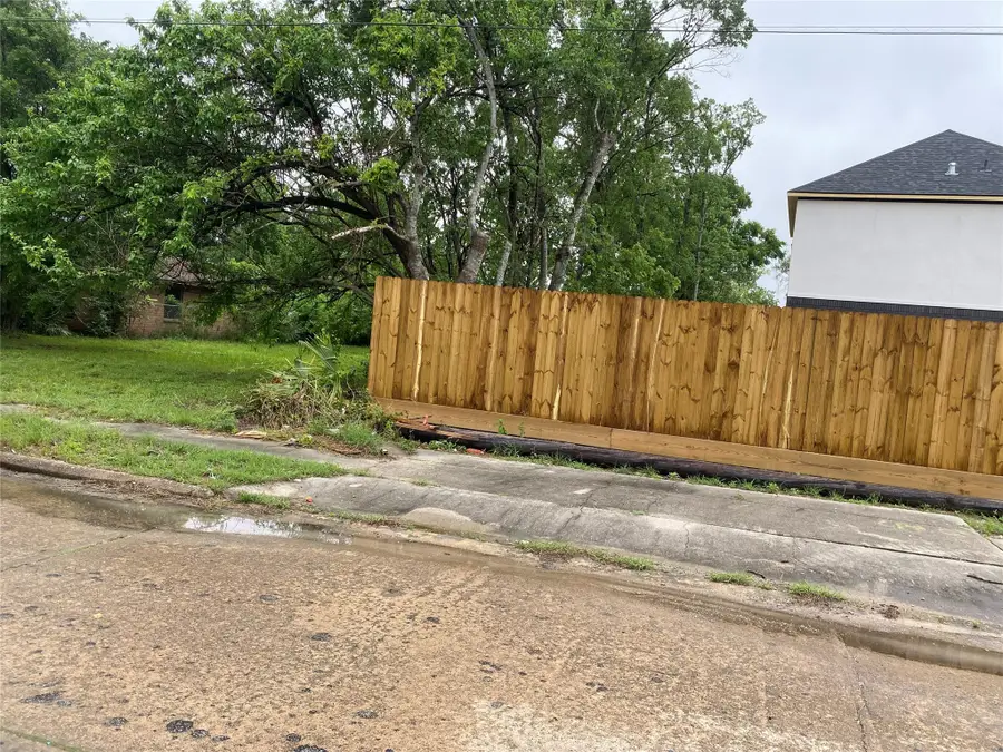 2310 Waco Street, Houston, TX 77020 - Image #3