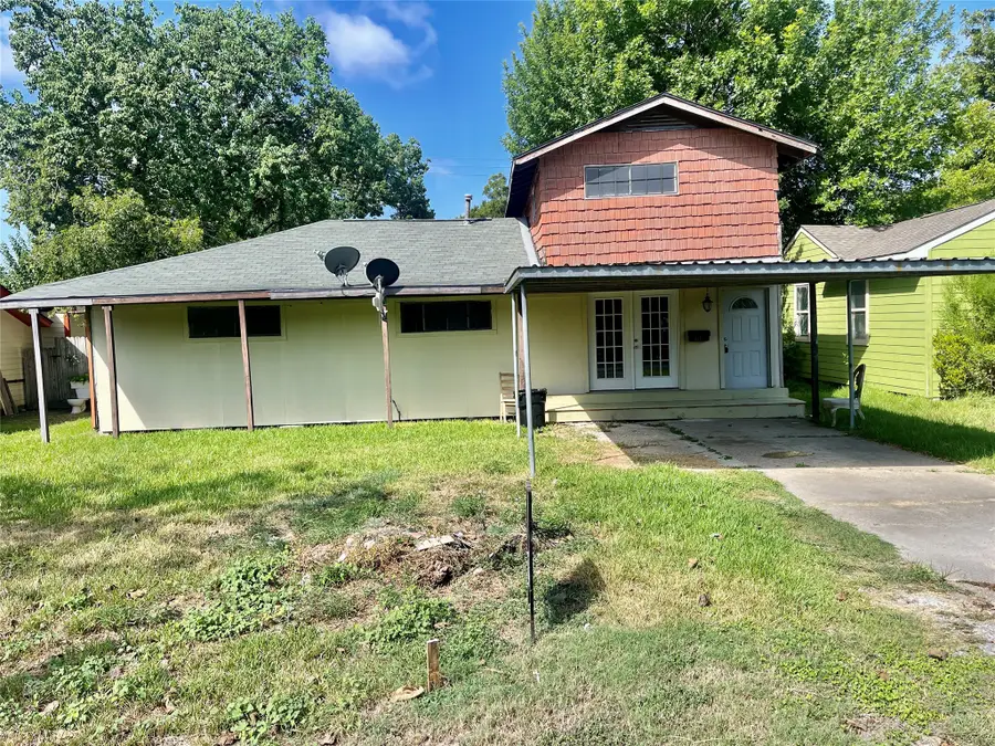 518 S Kansas Street, La Porte, TX 77571 - #2