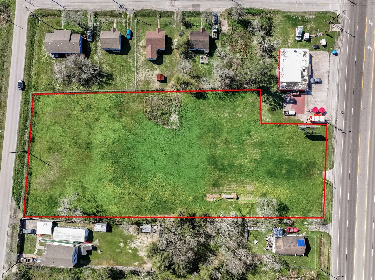 7115 Highway 6, Hitchcock, TX 77563 - #1