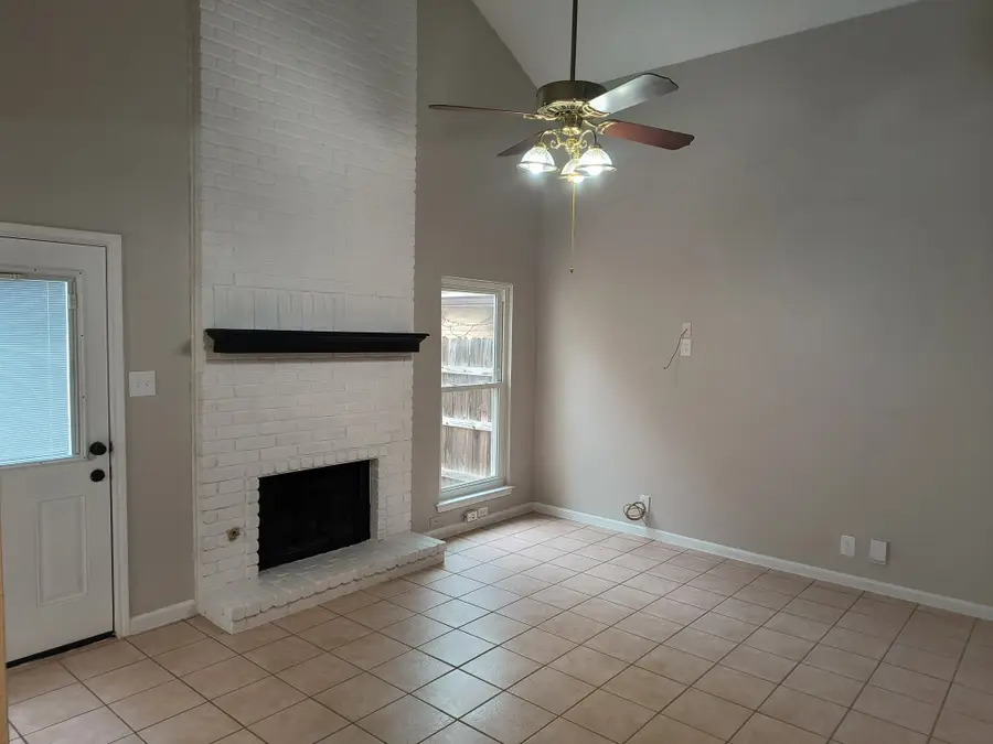 2936 Wood Circle Ct, San Antonio, TX 78251 - Image #3