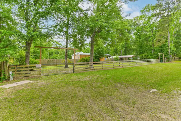 21940 Strickland Lane, Cleveland, TX 77328