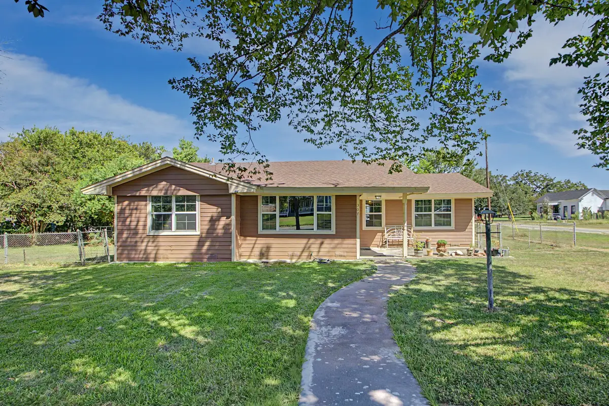 307 E Barton Street, Calvert, TX 77837 - #1