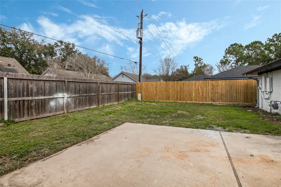 2009 N Palm Court, Pasadena, TX 77502 - #2