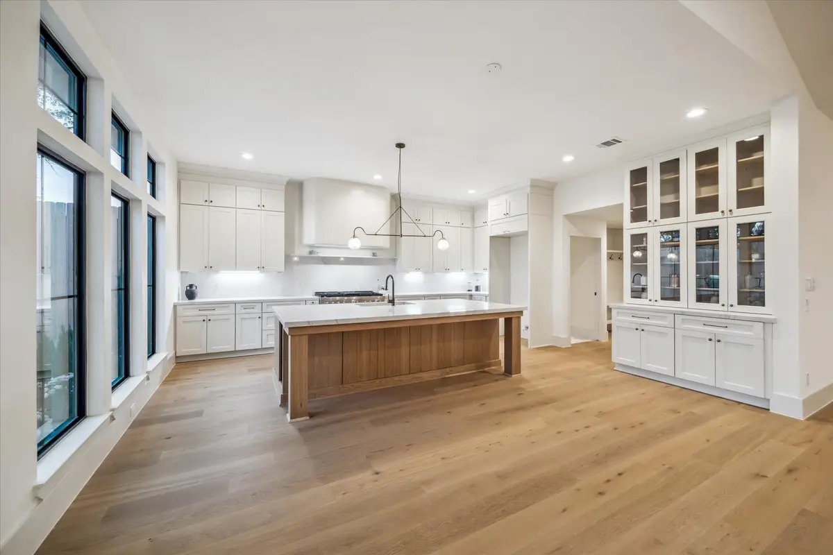 6227 Grovewood Lane, Houston, TX 77008 - Image #1