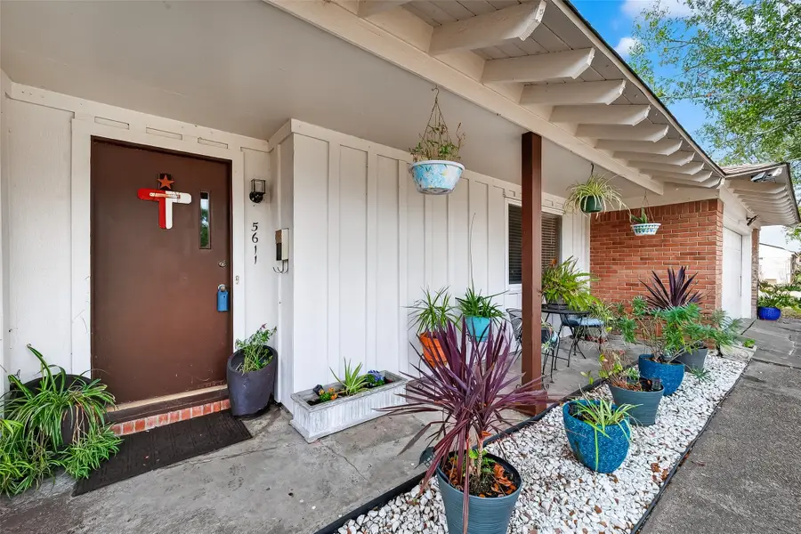 5611 W Airport Boulevard, Houston, TX 77035 - #2