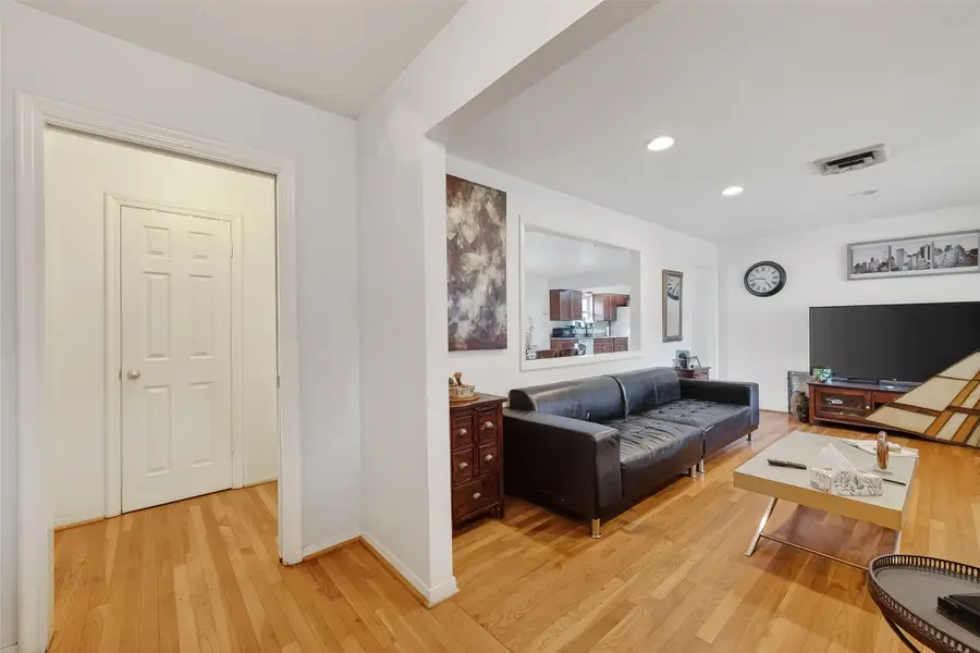 5611 W Airport Boulevard, Houston, TX 77035 - #3