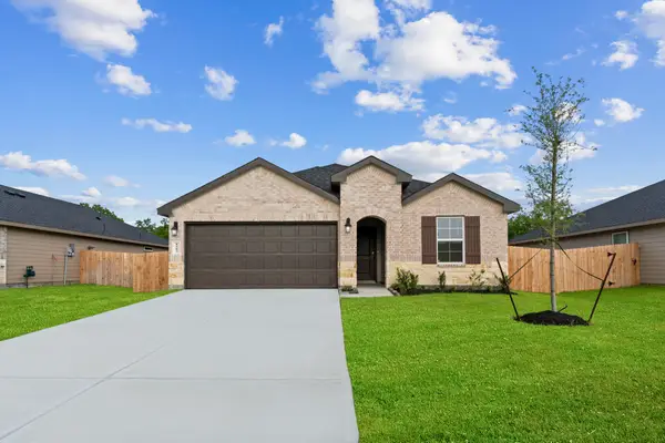 1745 Stargrass Lane, Alvin, TX 77511