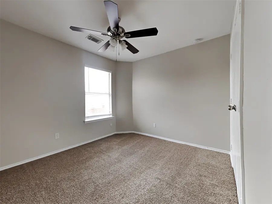 427 Remington Creek Drive, Houston, TX 77073 - Image #3