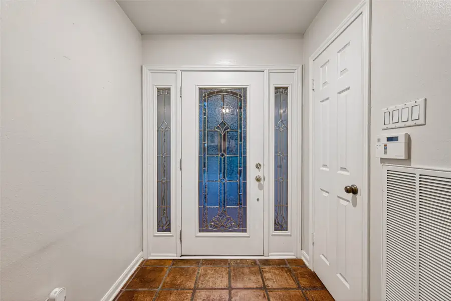 618 Longview Drive, Sugar Land, TX 77478 - #3