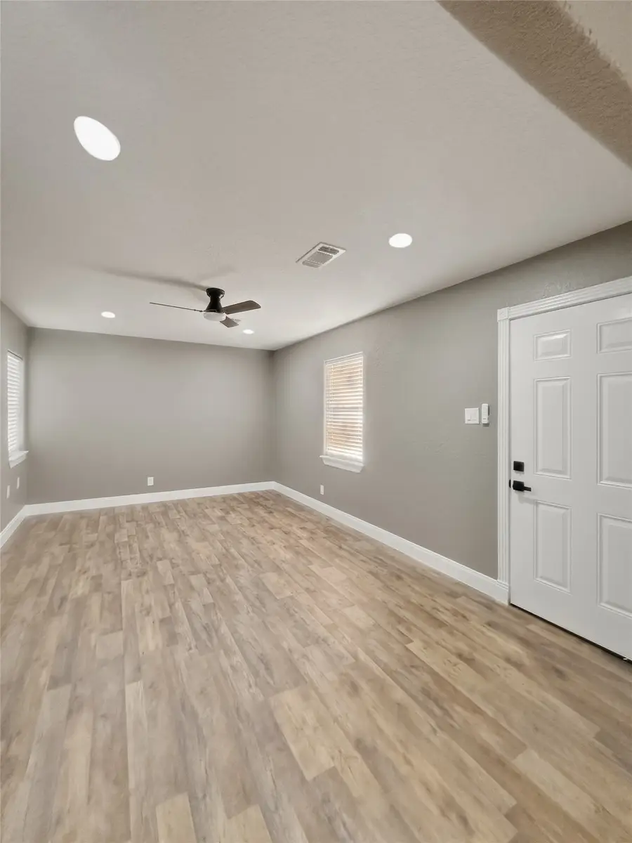 1308 N Rockisland Street, Angleton, TX 77515 - #3