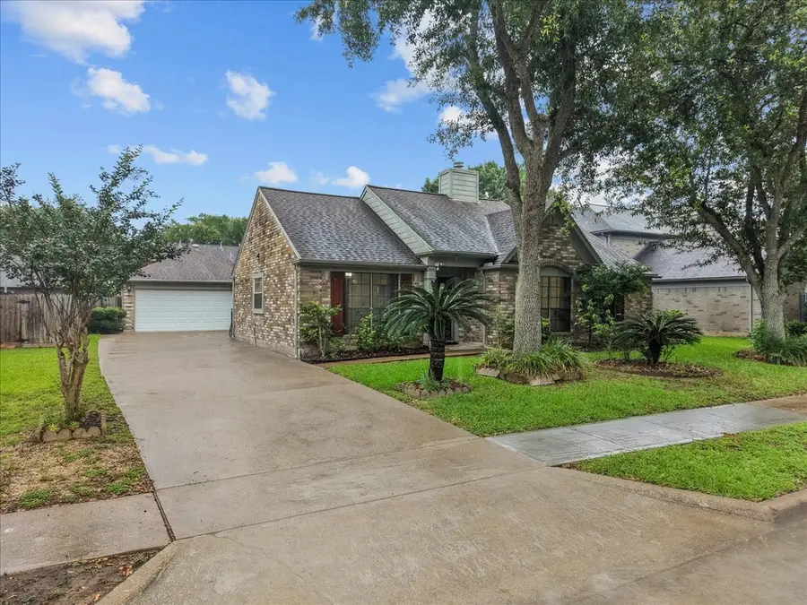 4007 Ivywood Drive, Pearland, TX 77584 - #2