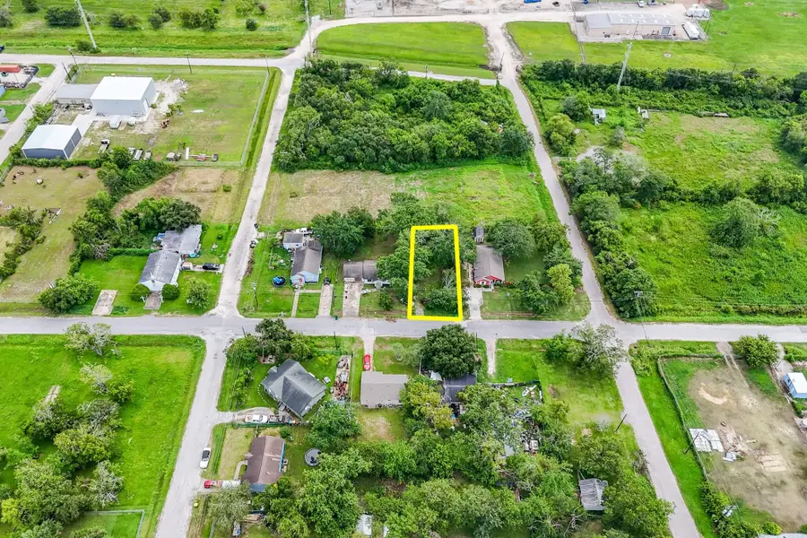 320 Holman Street, La Marque, TX 77568 - #2
