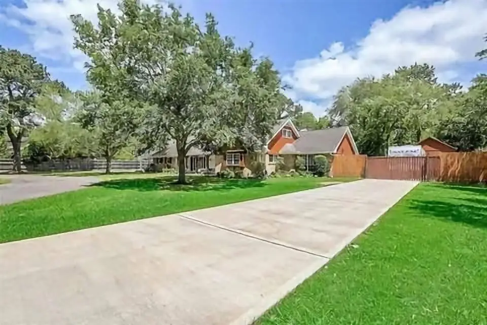 1801 Mcginnis Drive, Pearland, TX 77581 - #1