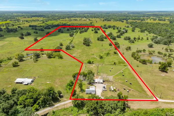 438 County Road 164, Bay City, TX 77414