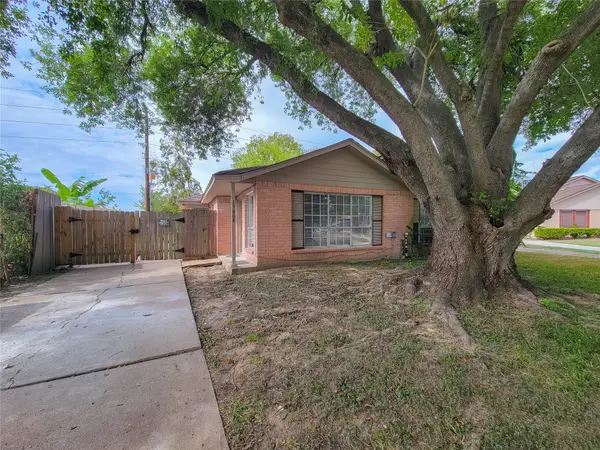 17008 Mercado Drive, Houston, TX 77083