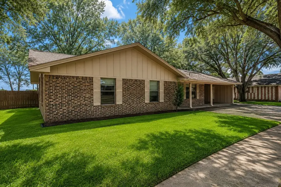 122 Charles Street, Crockett, TX 75835 - #2