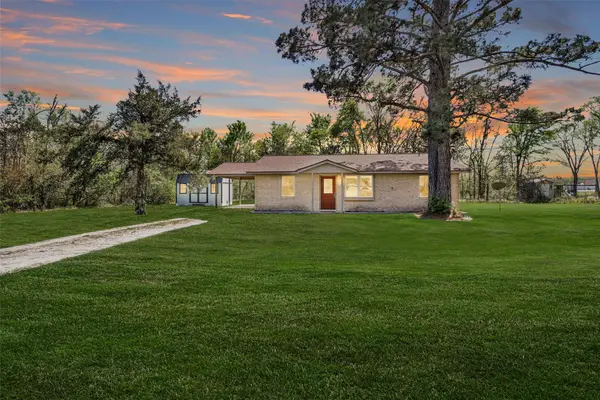 12 Louis Grant, Huntsville, TX 77320