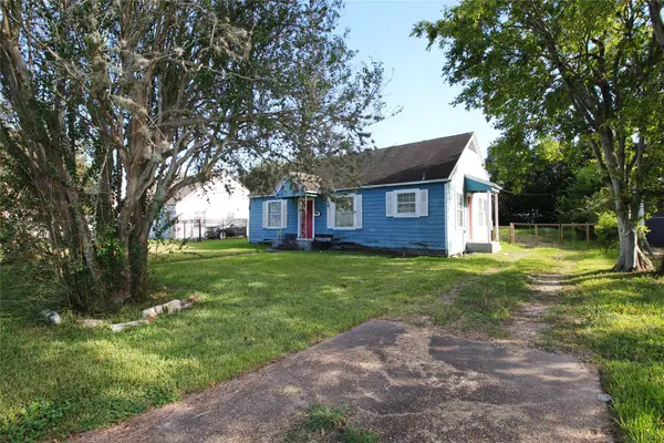 8022 Hartford Street, Houston, TX 77017
