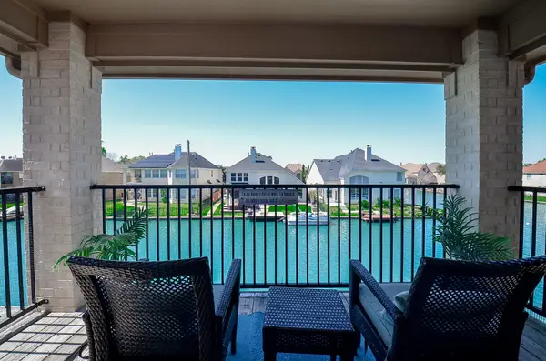 14306 Manorbier Lane, Sugar Land, TX 77498