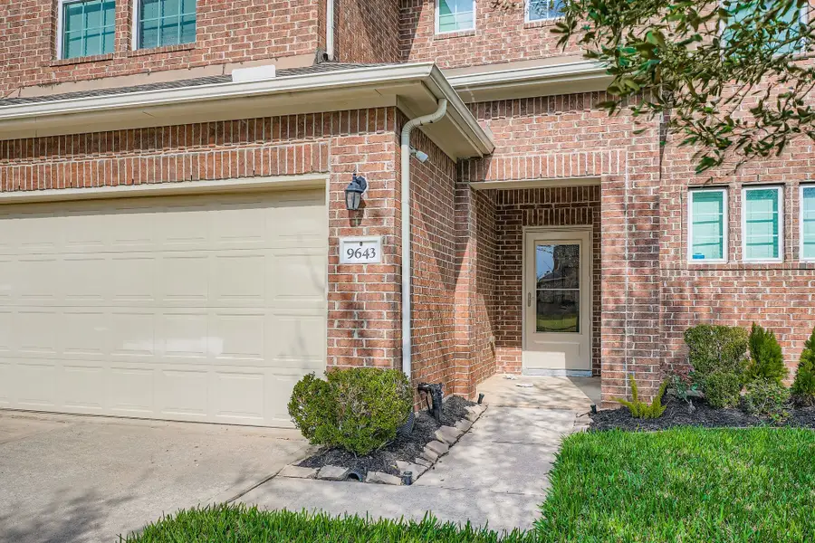 9643 Clear Diamond Drive, Rosharon, TX 77583 - Image #3