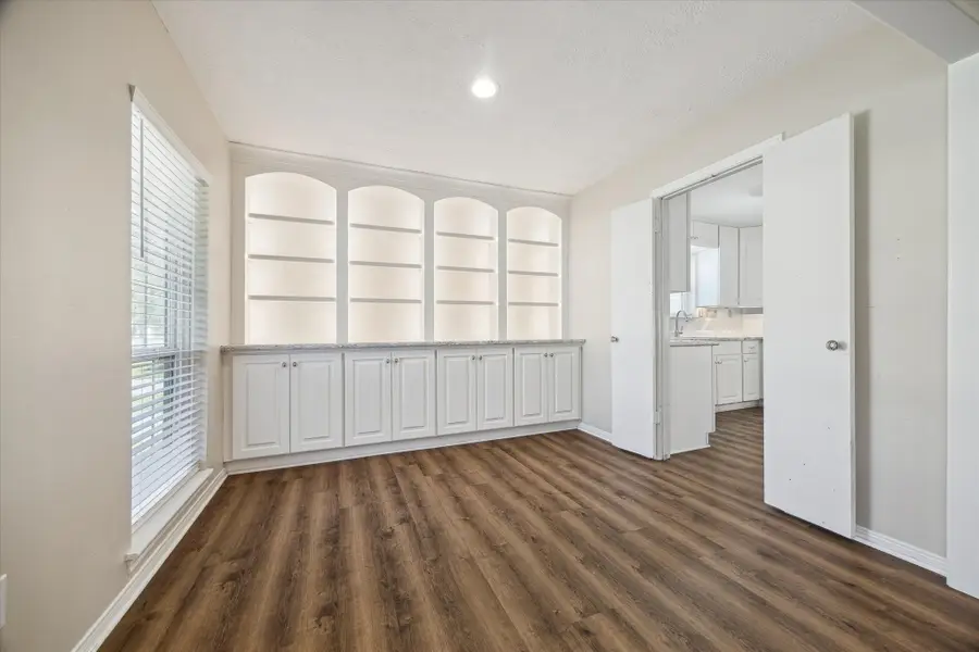 13711 Greenway Drive, Sugar Land, TX 77498 - Image #2