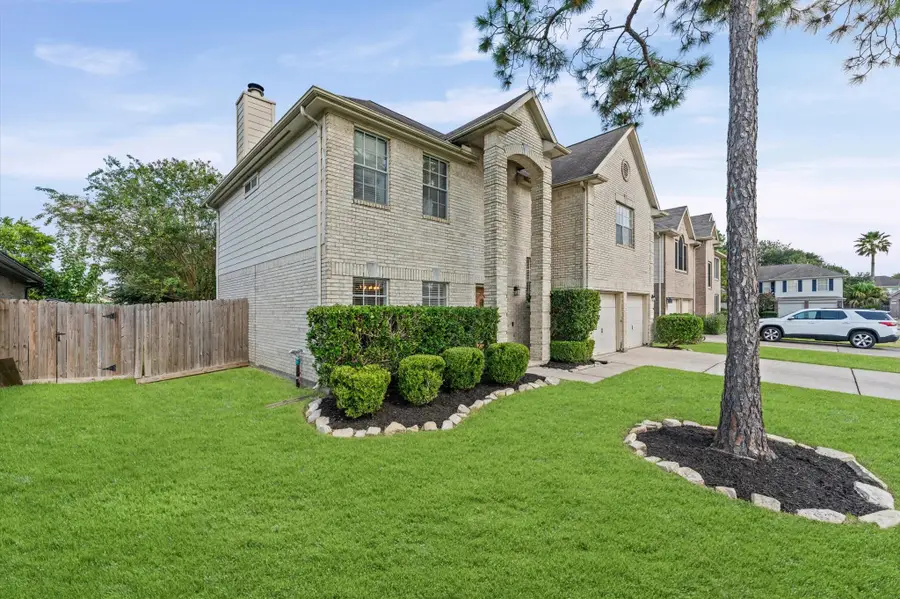 3014 Glenwood Drive, Pearland, TX 77584 - #2