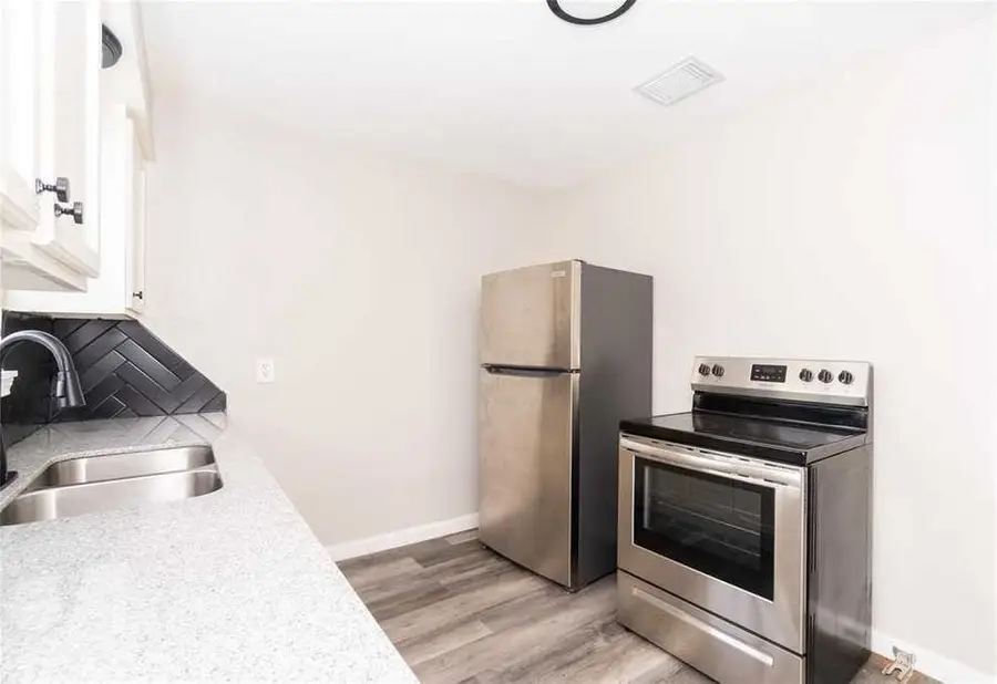 5022 Mallow Street #7, Houston, TX 77033 - Image #3