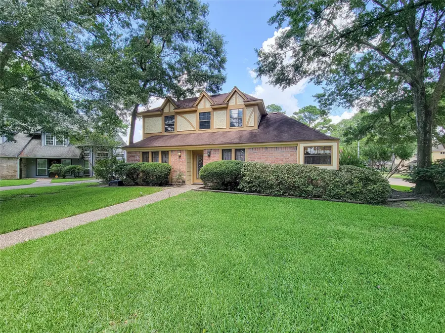 12002 Cedarcliff Court, Houston, TX 77070 - Image #2