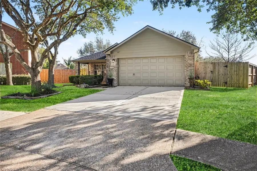 131 Breezy Shore Court, Dickinson, TX 77539 - Image #3