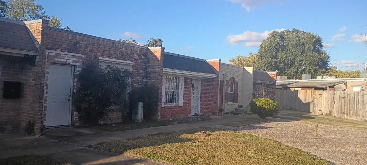 1405 Shadowdale Drive #36, Houston, TX 77043 - Image #1