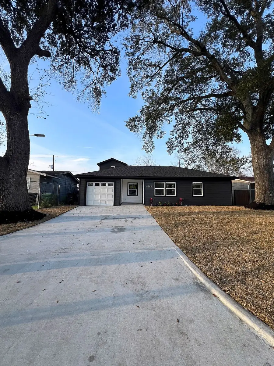 6303 Belarbor Street, Houston, TX 77087 - #3