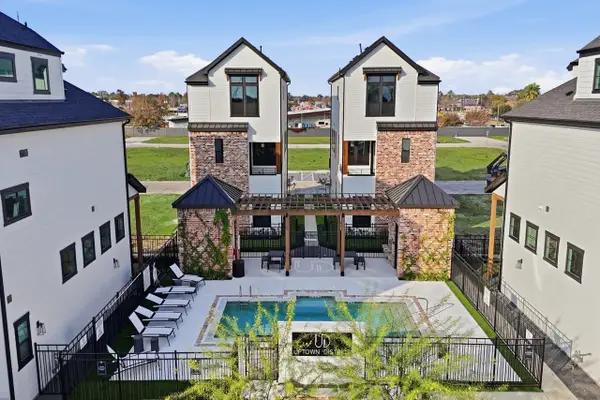 9211 Fort George Street, Houston, TX 77063