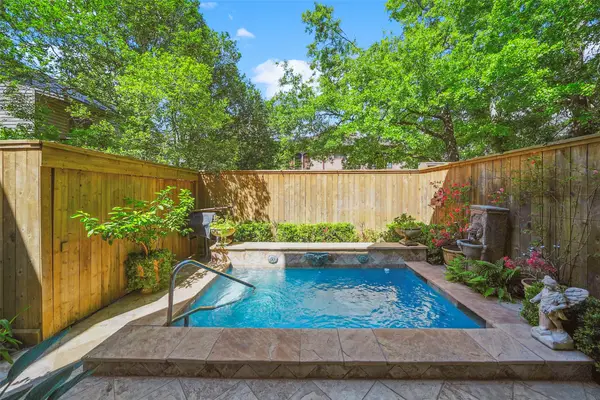 2112 Mcduffie Street, Houston, TX 77019