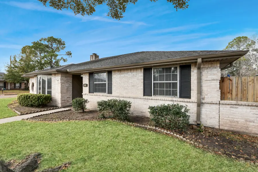 11830 Burlingame Drive, Houston, TX 77099 - Image #2