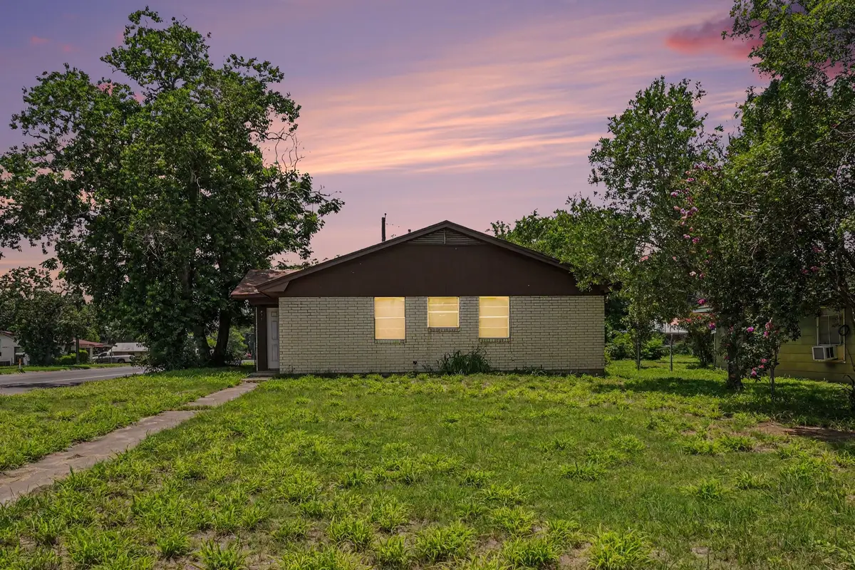 901 Coleman Street, Poteet, TX 78065 - #1
